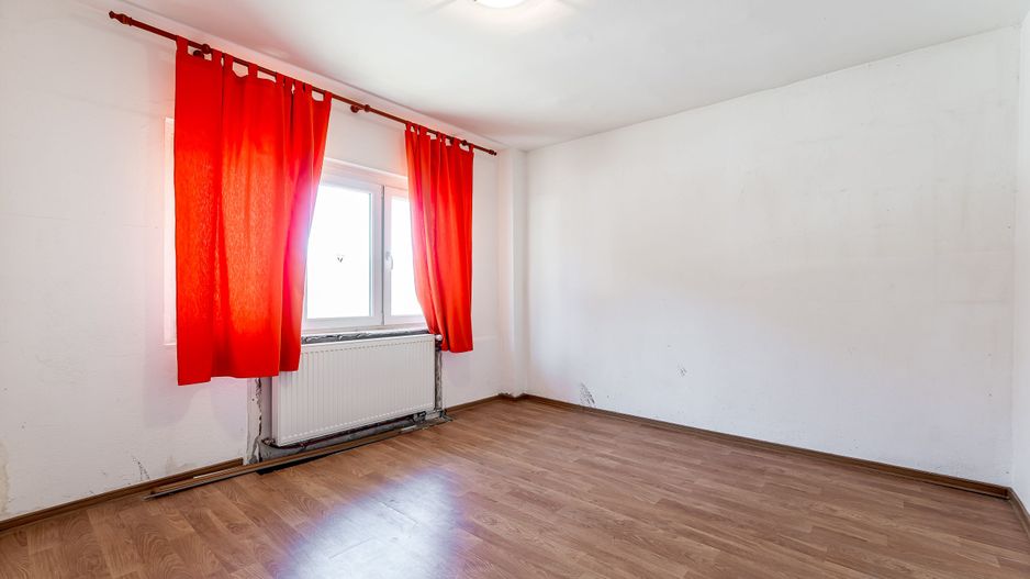VANDUT! Apartament 2 camere, decomandat | Str Banul Maracine - Poză 4