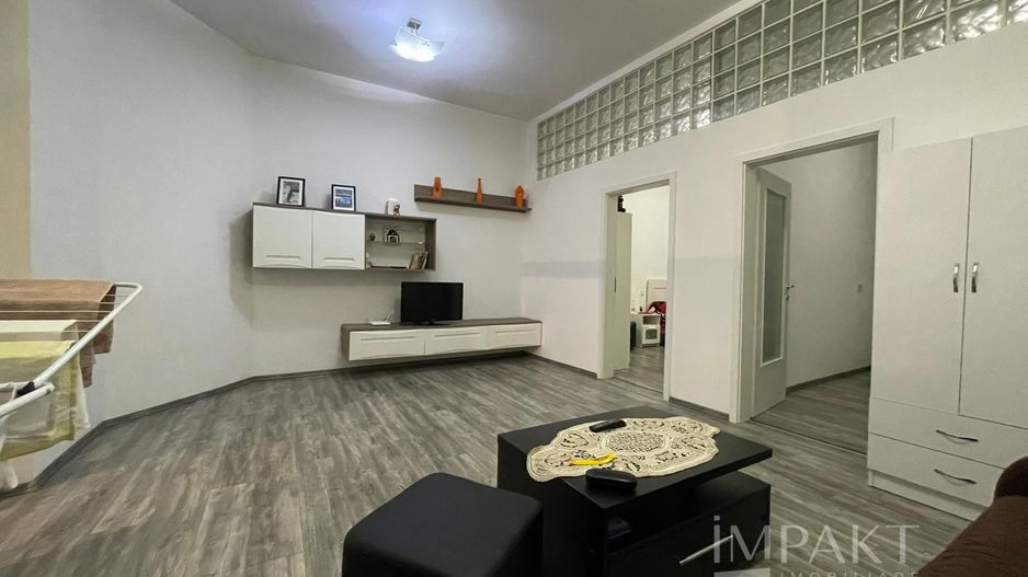 Apartament 3 camere, primitor, situat pe Bulevardul Eroilor!!! - Poză 2