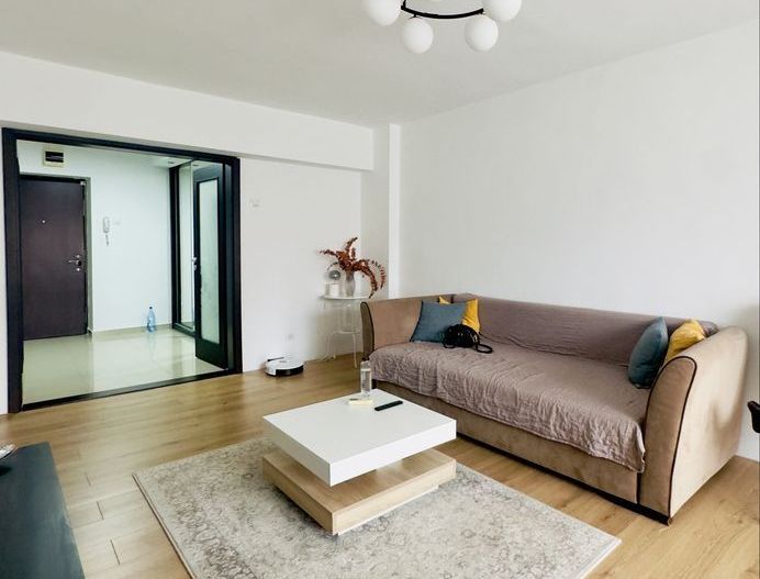 Vanzare Apartament 2 Camere pe Bulevardul Unirii - Vedere Sud - Poză 2