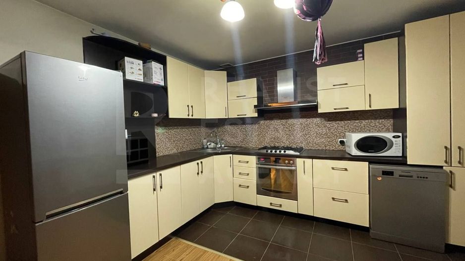 Chirie, casă, 2 nivele, 4 camere, strada Dumbrava, Durlești. - Poză 2