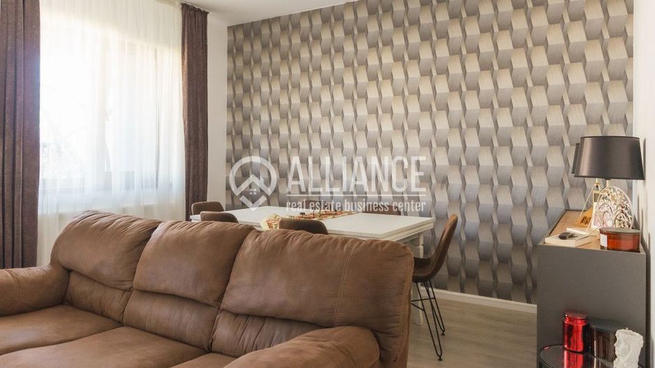 PALAZU MARE -  Vila Duplex cu 4 Camere, Panorama Superba si Curte Amenajata - Poză 5