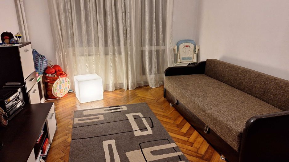 Garsoniera in bloc de apartamente piata Astra - Poză 1