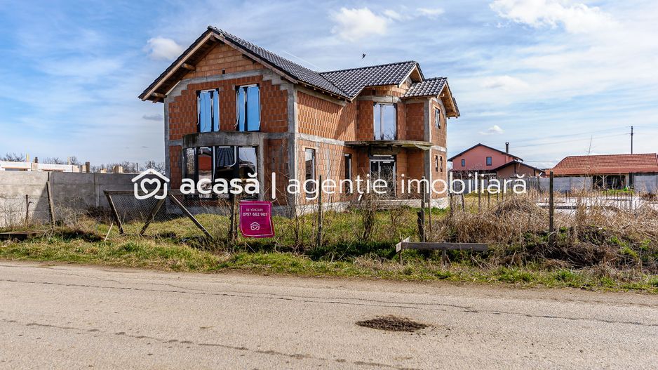 REZERVAT! Casă la roșu cu teren de 752 mp, Mandruloc. Arad - Poză 2