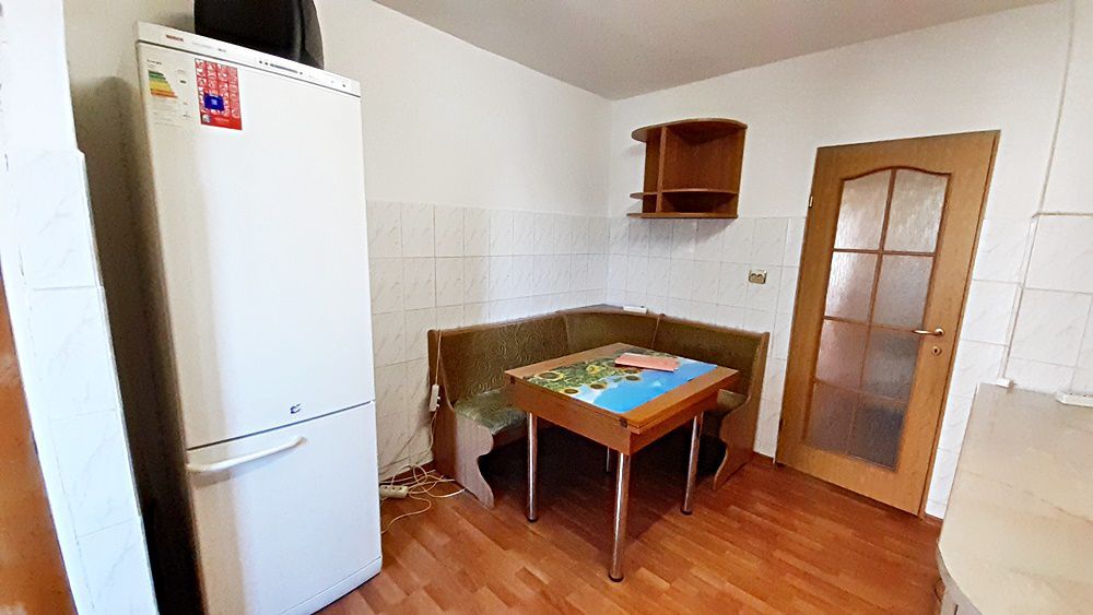 Scriitorilor, apartament de 3 camere etaj 1, pret 95000 euro neg. - Poză 10