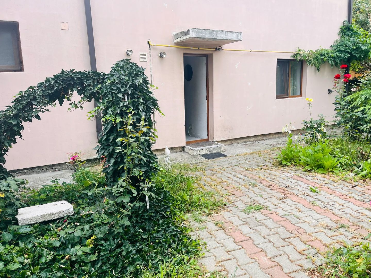 Oaza de liniste si verdeata, aproape de Km 0 -  Brestei, zona Obedeanu - Poză 21