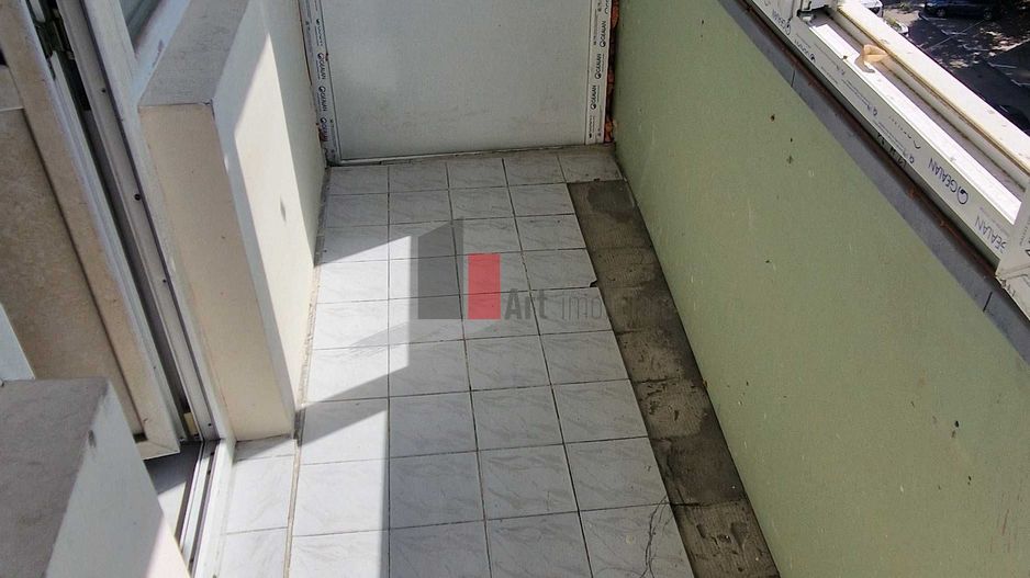 APARTAMENT DE 2 CAMERE BARCA - Poză 2