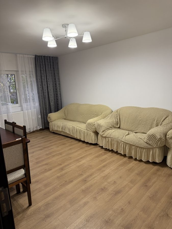 De vanzare apartament 2 camere Lujerului - Poză 2