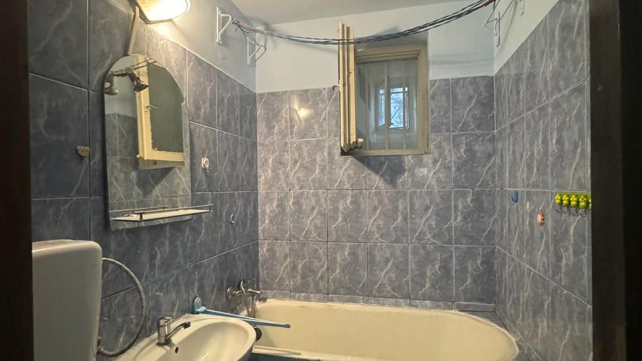 Apartament 2 camere zona Rogerius - Poză 5