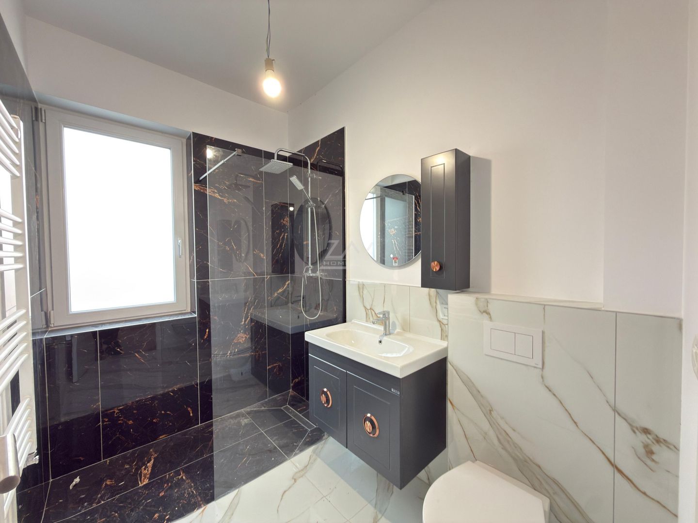 Decomandat. Etaj intermediar. Balcon mare. Loc de parcare. - Poză 5