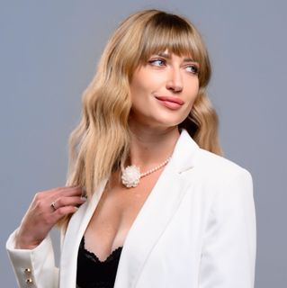 Anastasia Moldovschi - Rivera Real Estate