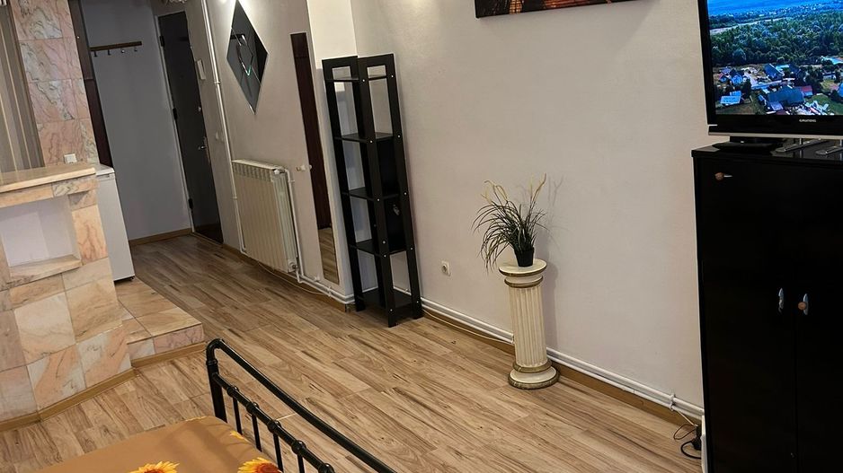 Garsoniera de inchiriat la Universitate cu centrala proprie - Poză 2