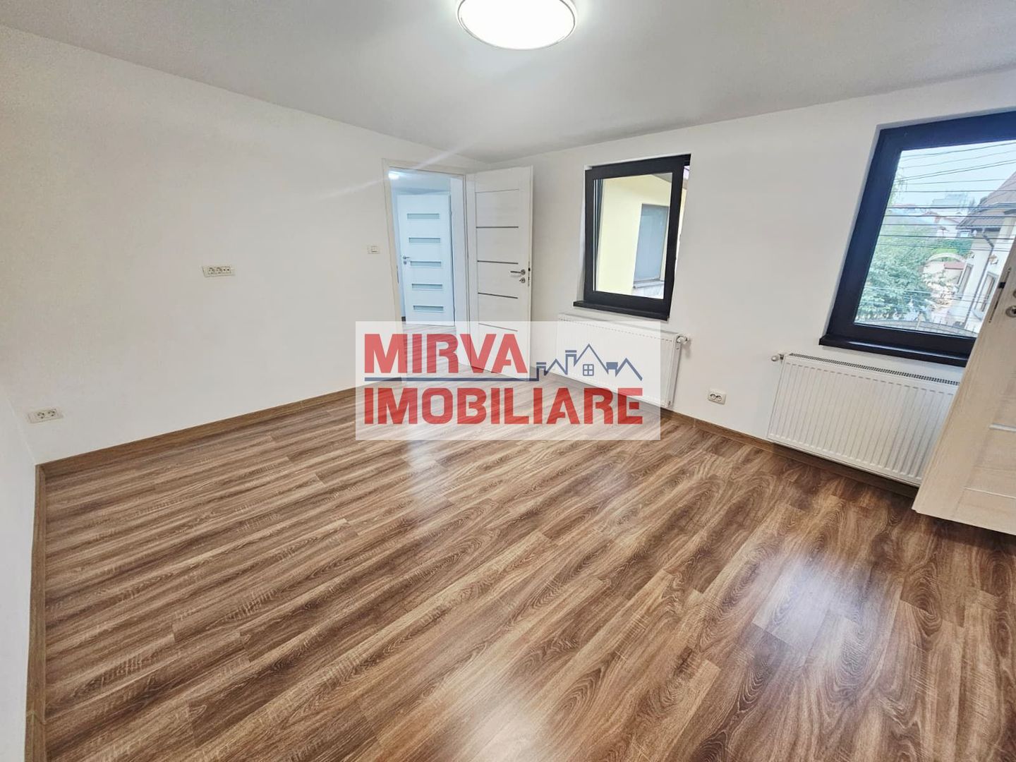 🏢 Spațiu de birouri de închiriat, 6 camere – Central, Ploiești - Poză 53