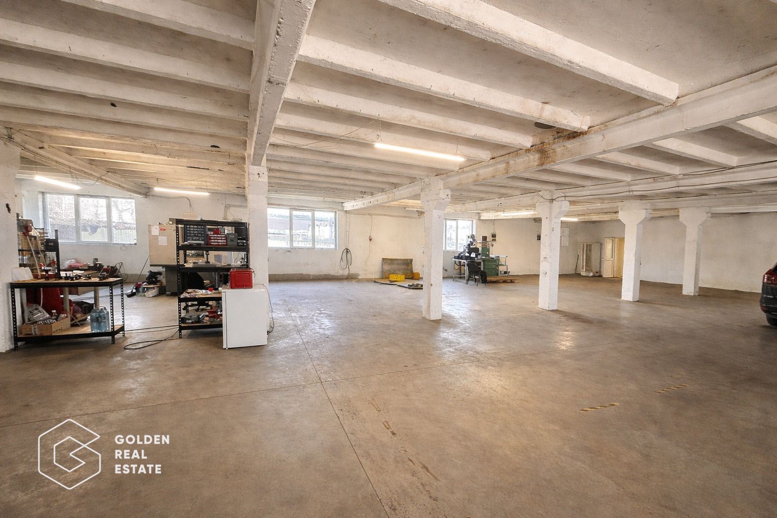 Hala 300mp, 3 camere, parter, pretabil destinatii multiple, zona Aeroport - Poză 2