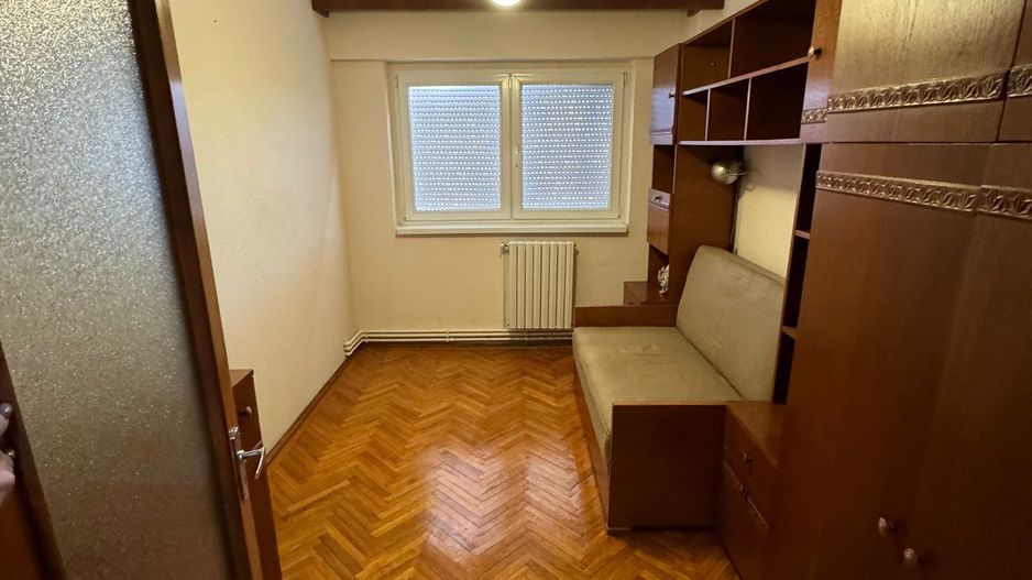De vanzare apartament 3 camere - Poză 8