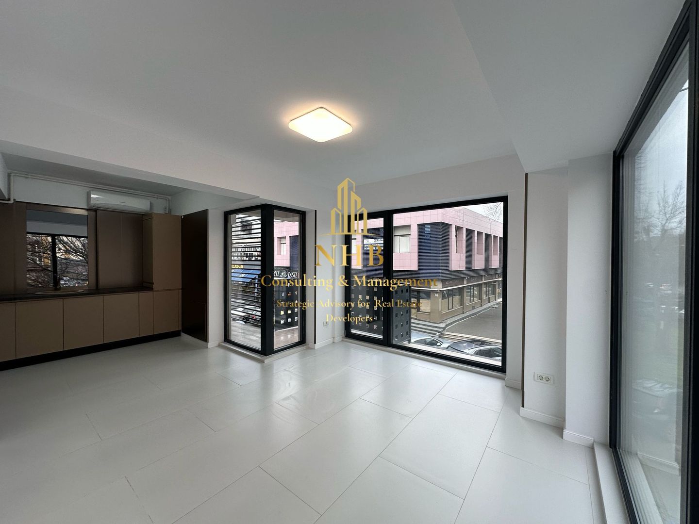 Spatiu/Birouri/Notariat/Avocat/Cosmetica/Masaj | FLOREASCA BLOC NOU - Poză 1