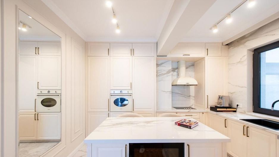 Apartament spațios cu facilități moderne în Băneasa - Poză 17