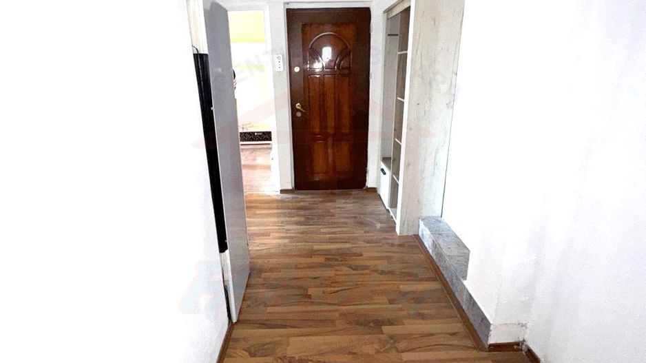 68.ooo euro, apartament 3 camere, decomandat, Micro 16 - Poză 4