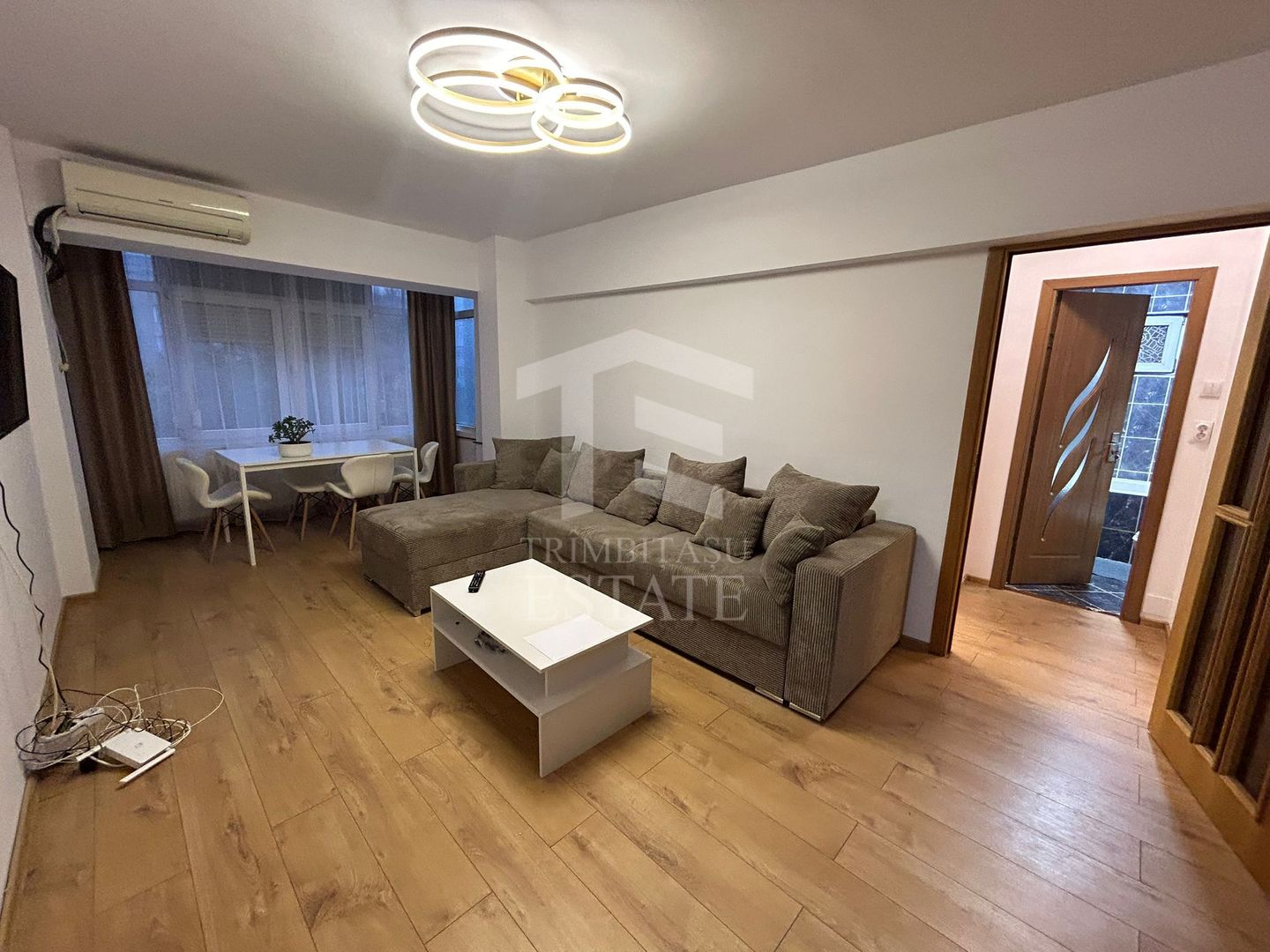 3 Camere Aviatiei/ Nicolae Caramfil - Poză 1