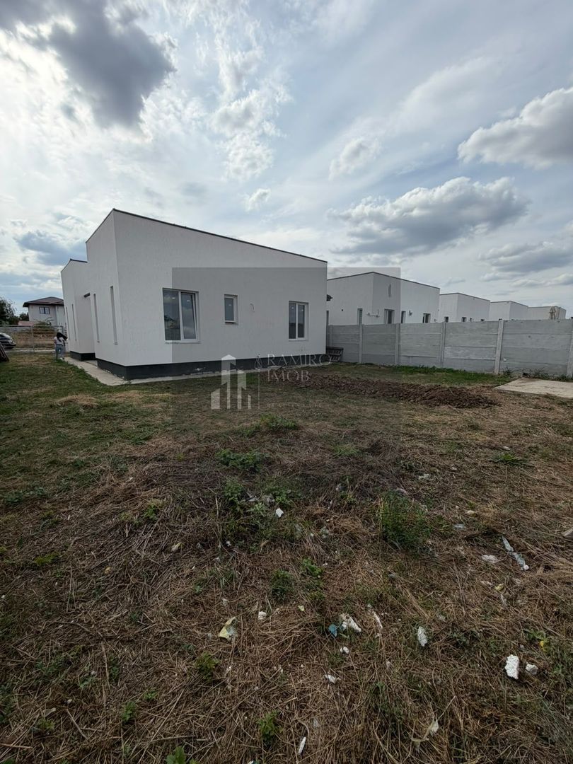 Casă individuală 4 camere la cateva  minute de primarie comuna Berceni - Poză 3