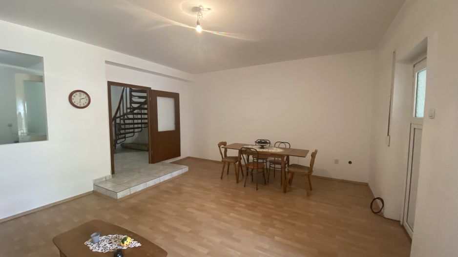 Casa de vânzare/închiriere zona Lunei - Poză 37