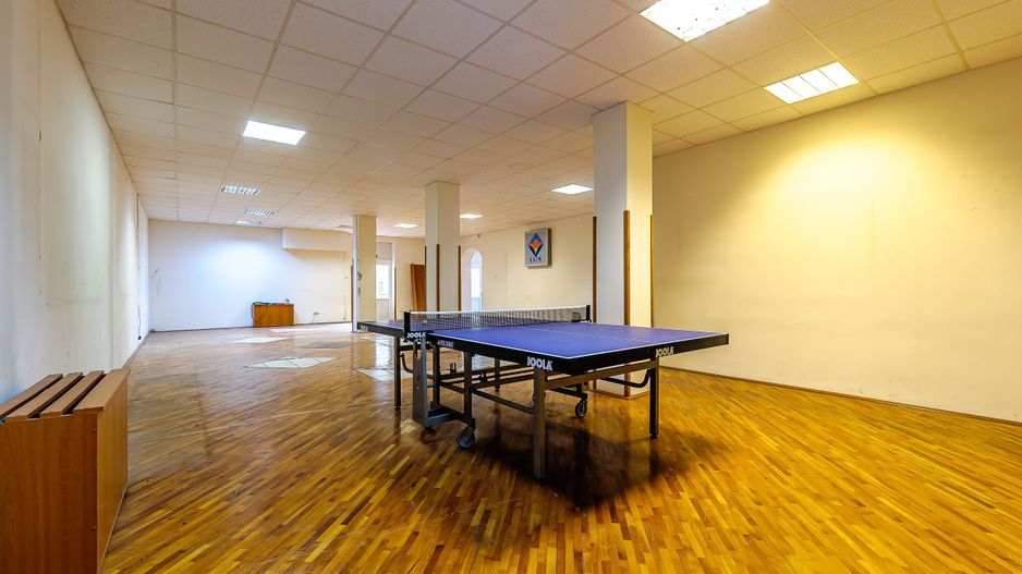 Imobil spațiu comercial și 11 apartamente - Poză 5