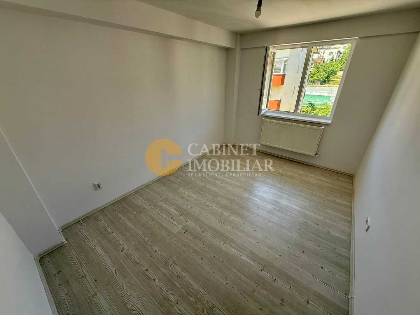3 CAMERE DECOMANDAT--2 BAI--ROND MALL MOLDOVA - Poză 3