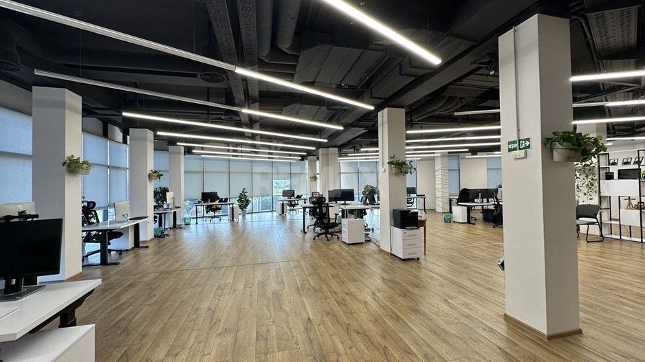 Chirie Spații de Birou 420 m2.și 300m²   sectorul Rîșcani. - Poză 7