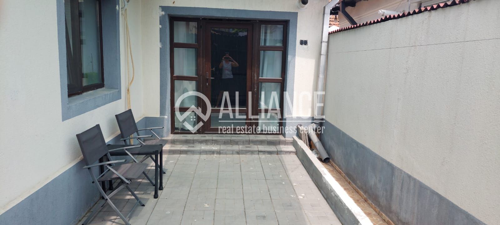 Faleza Nord (cod04)-Casa de vanzare in apropiere de Universitate - Poză 4