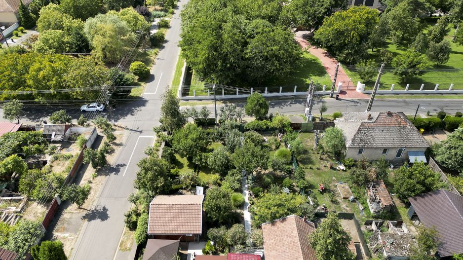 Casă cu o cameră, teren 350 mp în Subcetate - Poză 20