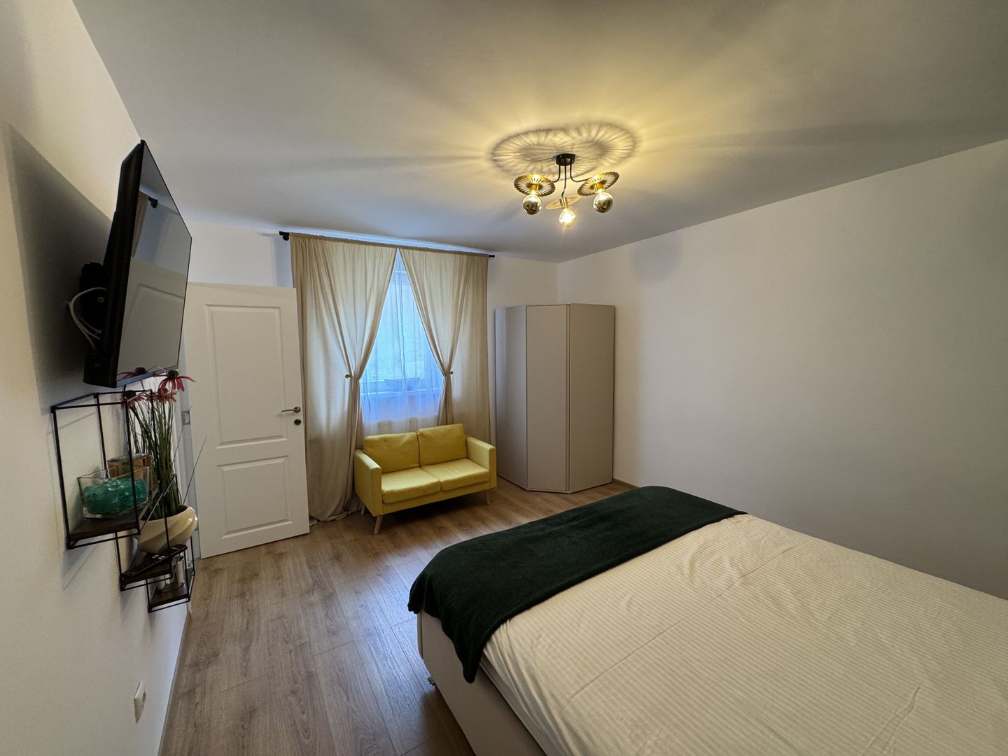 Apartament cu 2 camere la casa in Blumana, str De Mijloc - Poză 4