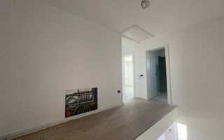 Duplex spațios cu teren generos-Moșnița Veche - Poză 11