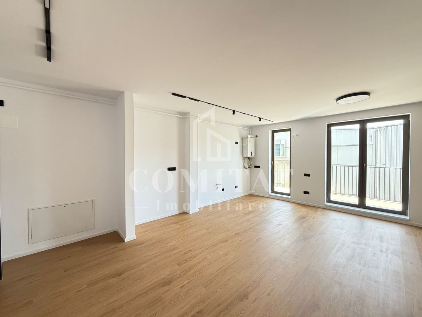 Apartament la etaj intermediar | Bloc exclusivist | Eroilor - Poză 3