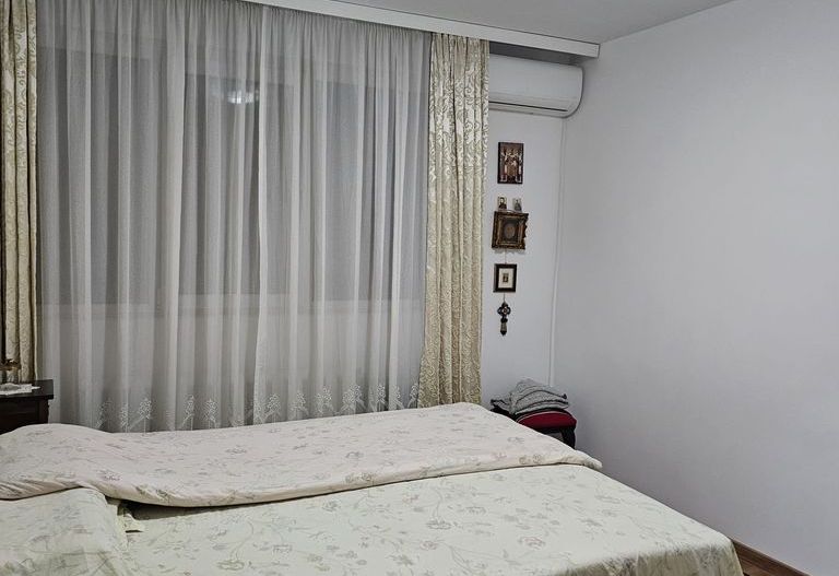 Apartament 2 camere Bloc 4 etaje Aleea Poiana Mare - Poză 3