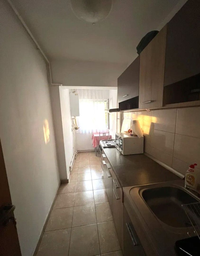 Garsoniera centrala proprie bloc 1980 Gorjului, Lujerului - Poză 3