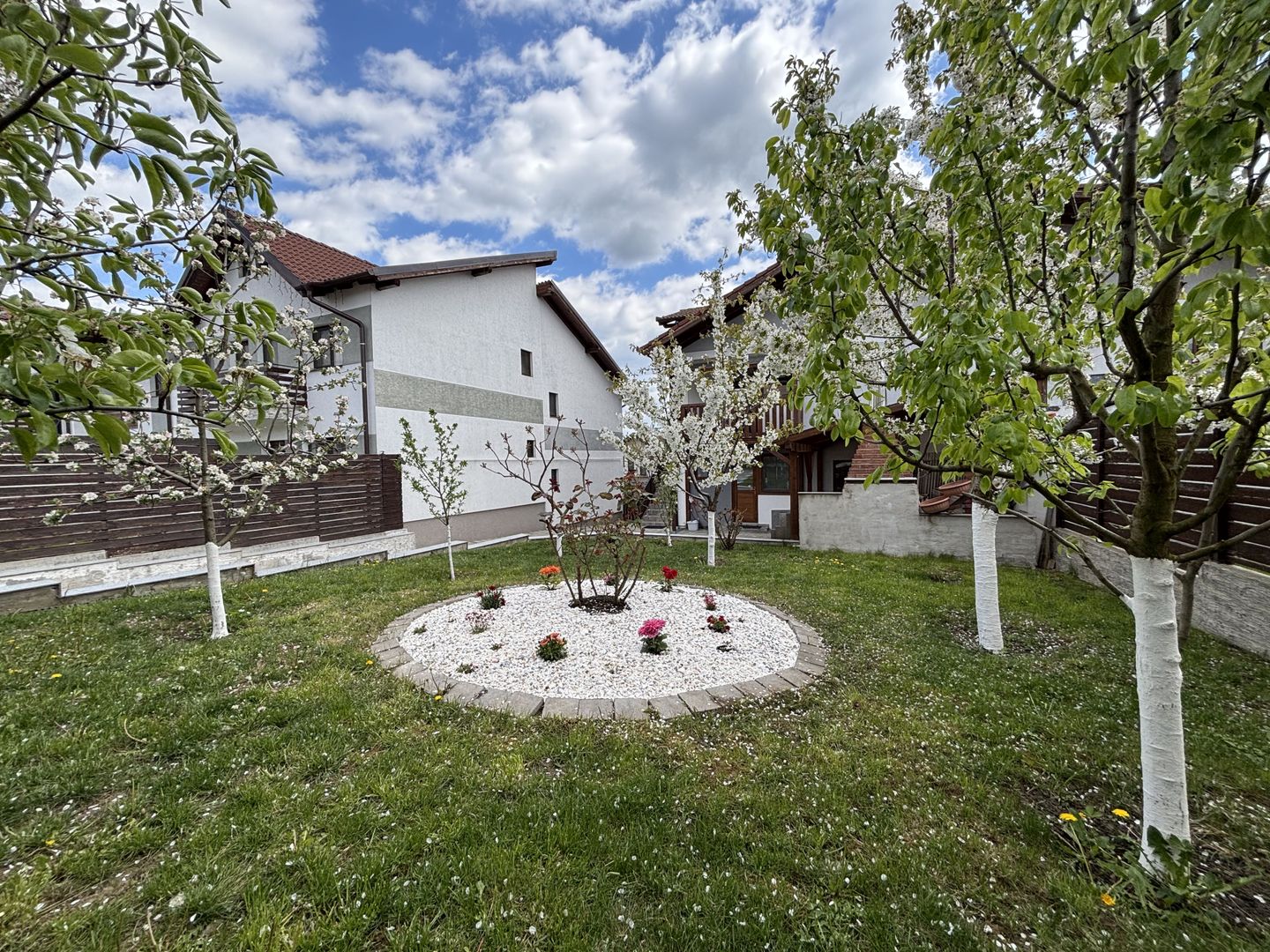 Casa 5 camere cu teren GENEROS si CARPORT - Cartierul Arhitectilor - Poză 27