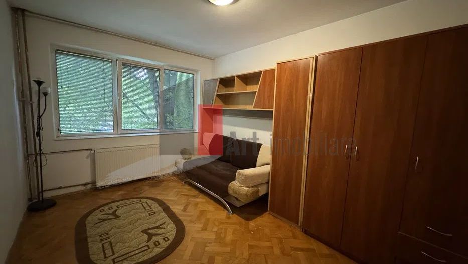 Vânzare apartament 3 camere Emil Racoviță - Poză 4
