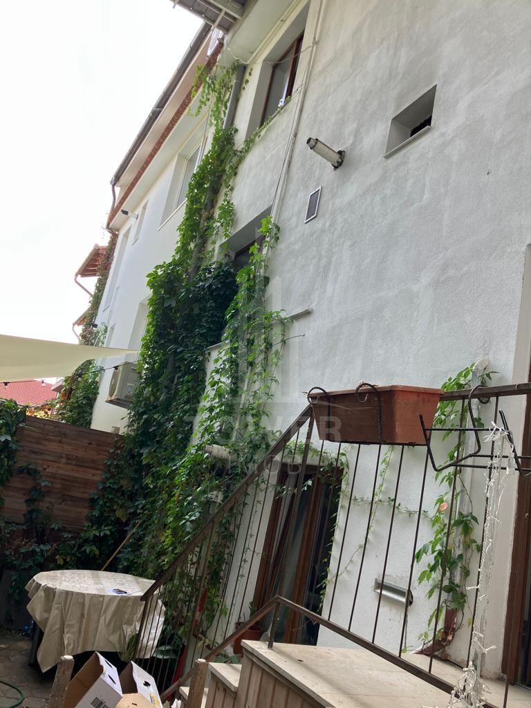 🏡 Apartament Rezidențial – Etaj 3 + Mansardă – 3 Dormitoare, Terasă, Curte - Poză 12