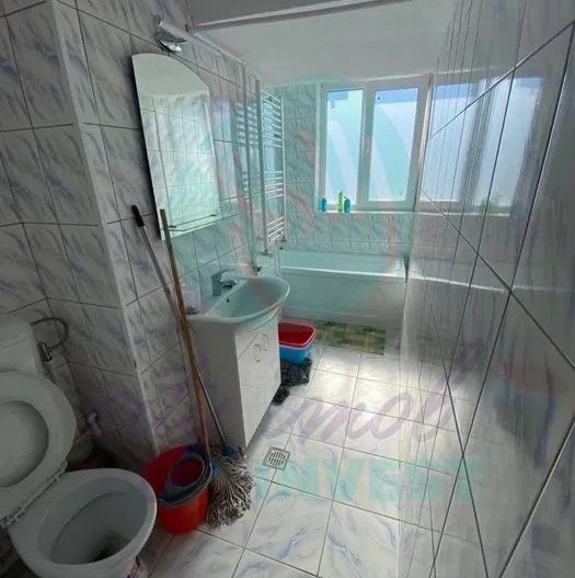 3 camere pe Bulevardul Decebal - Poză 3