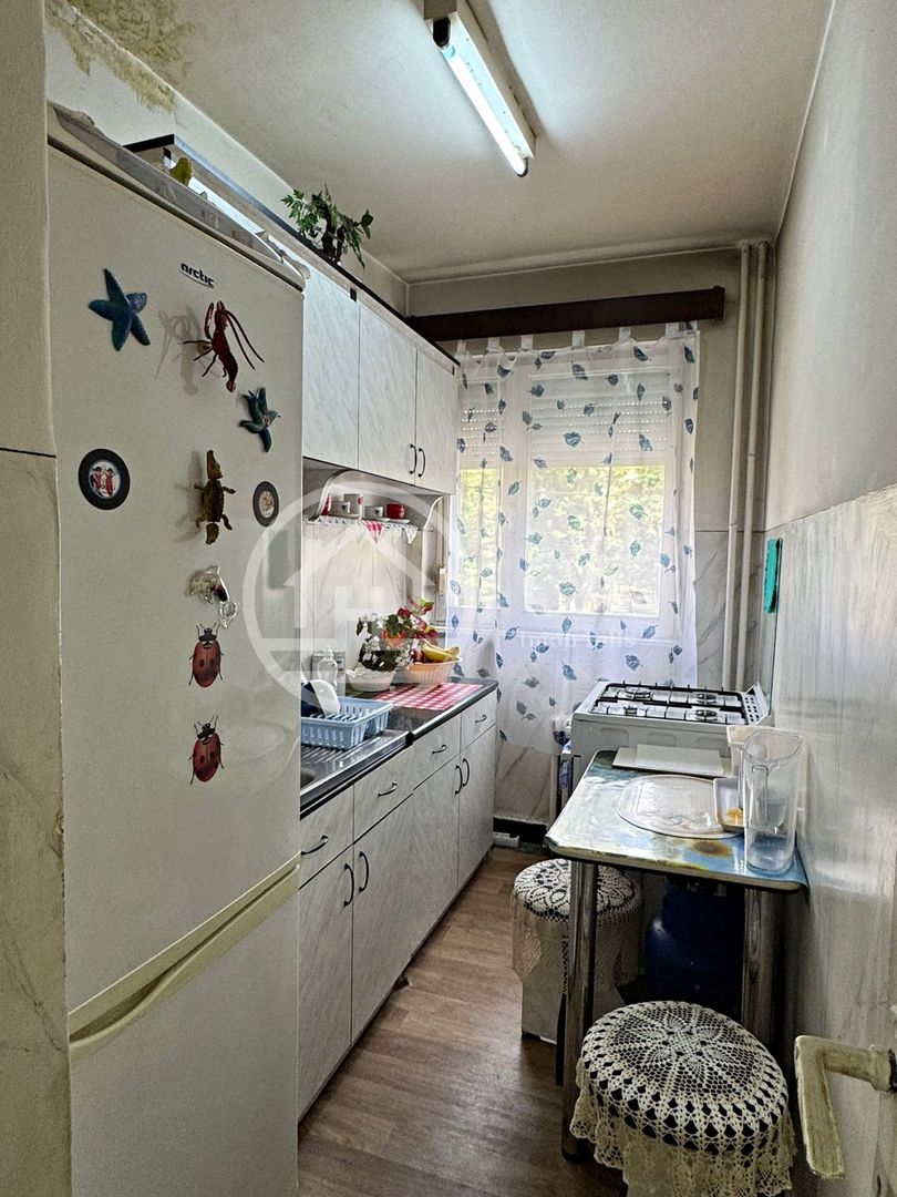 Apartament cu 3 camere de vanzare Str. Seleusului Zona Velenta,Oradea - Poză 7