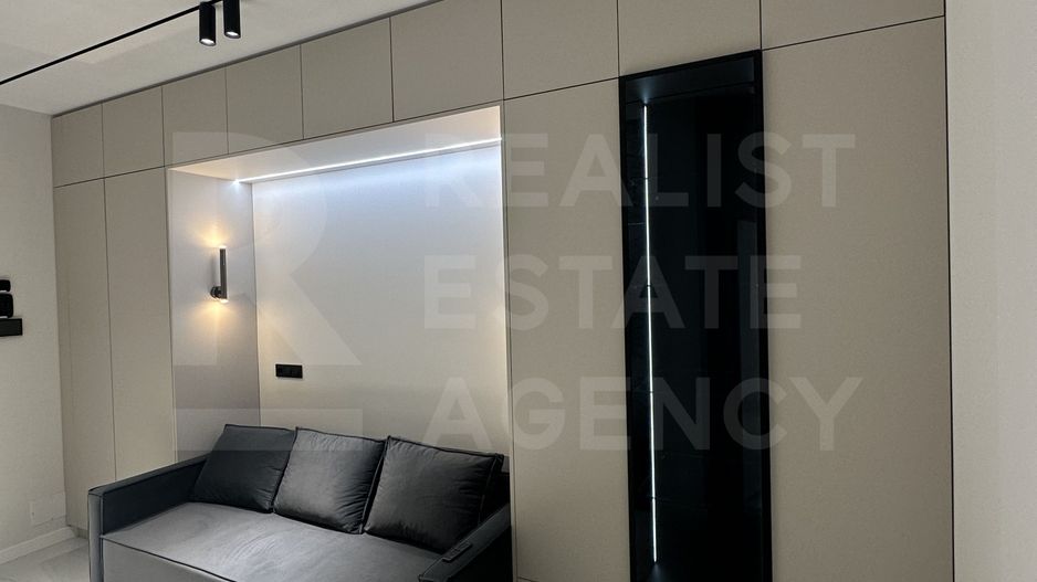 Chirie, apartament, 1 cameră + living, strada Moara Roşie, Centru - Poză 1