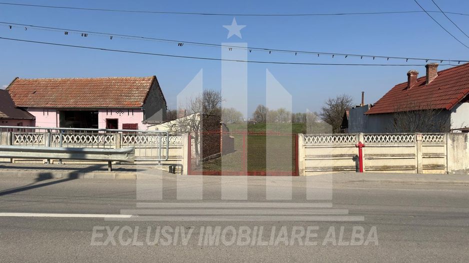 Teren intravilan | 1218 mp | 18.6 ml deschidere | Oarda de Jos - Poză 1