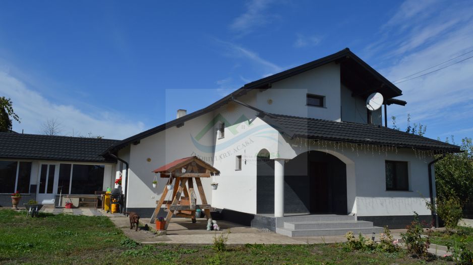 Casă de vânzare Ilișești/Suceava - Poză 1