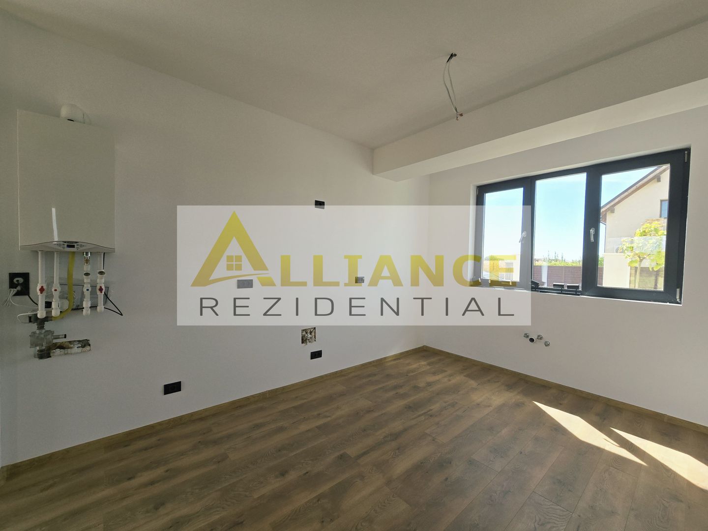 Vila individuala-420mp teren-pod- dormitor matrimonial cu dressing - Poză 6