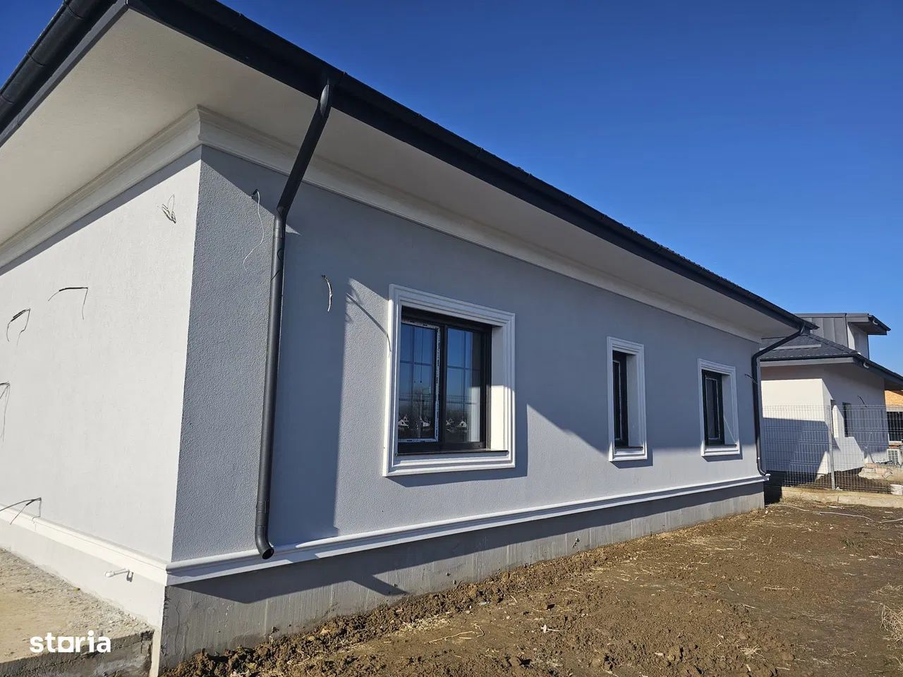 De vanzare casa individuala la rosu, constructie premium, Magurele - Poză 1