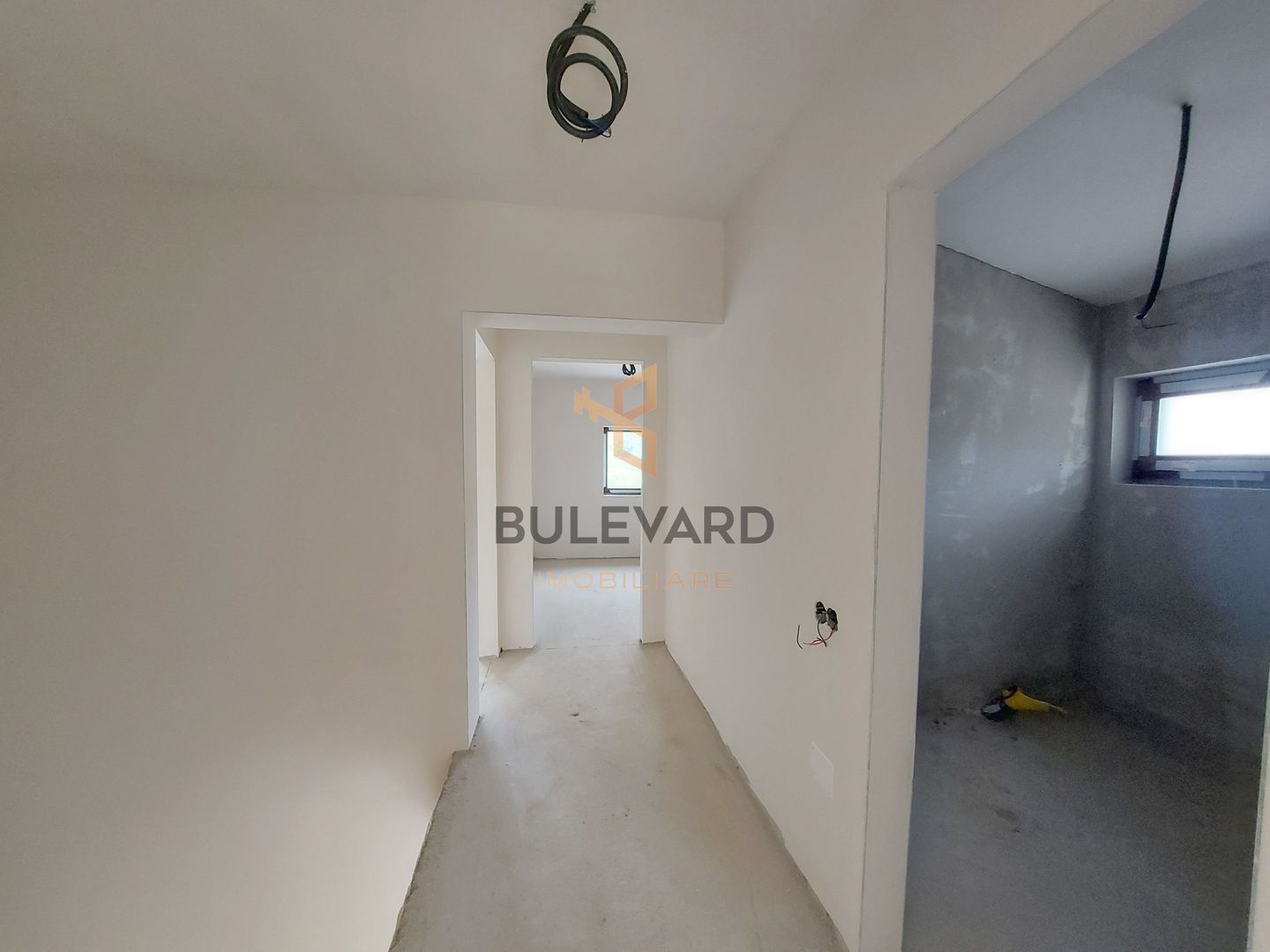 Casa de tip duplex , CF+ teren de 400 mp! - Poză 12