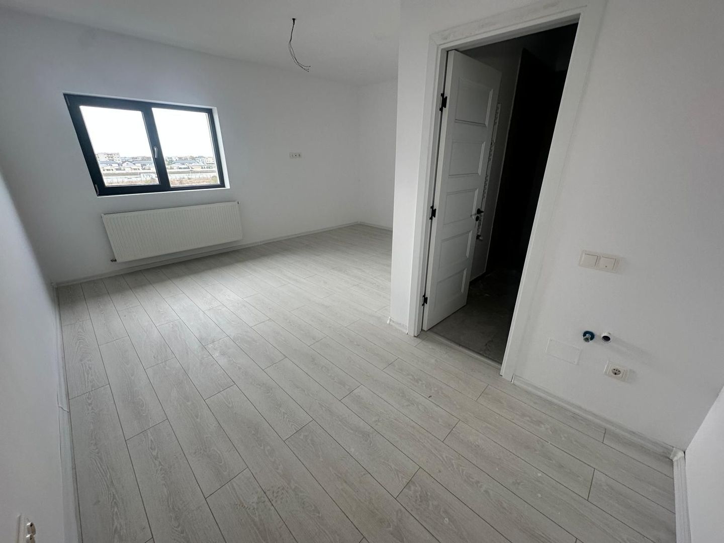 GARSONIERA - CRISUL REPEDE, BLOC NOU, BUCATARIE INCHISA, COMISION 0% - Poză 4