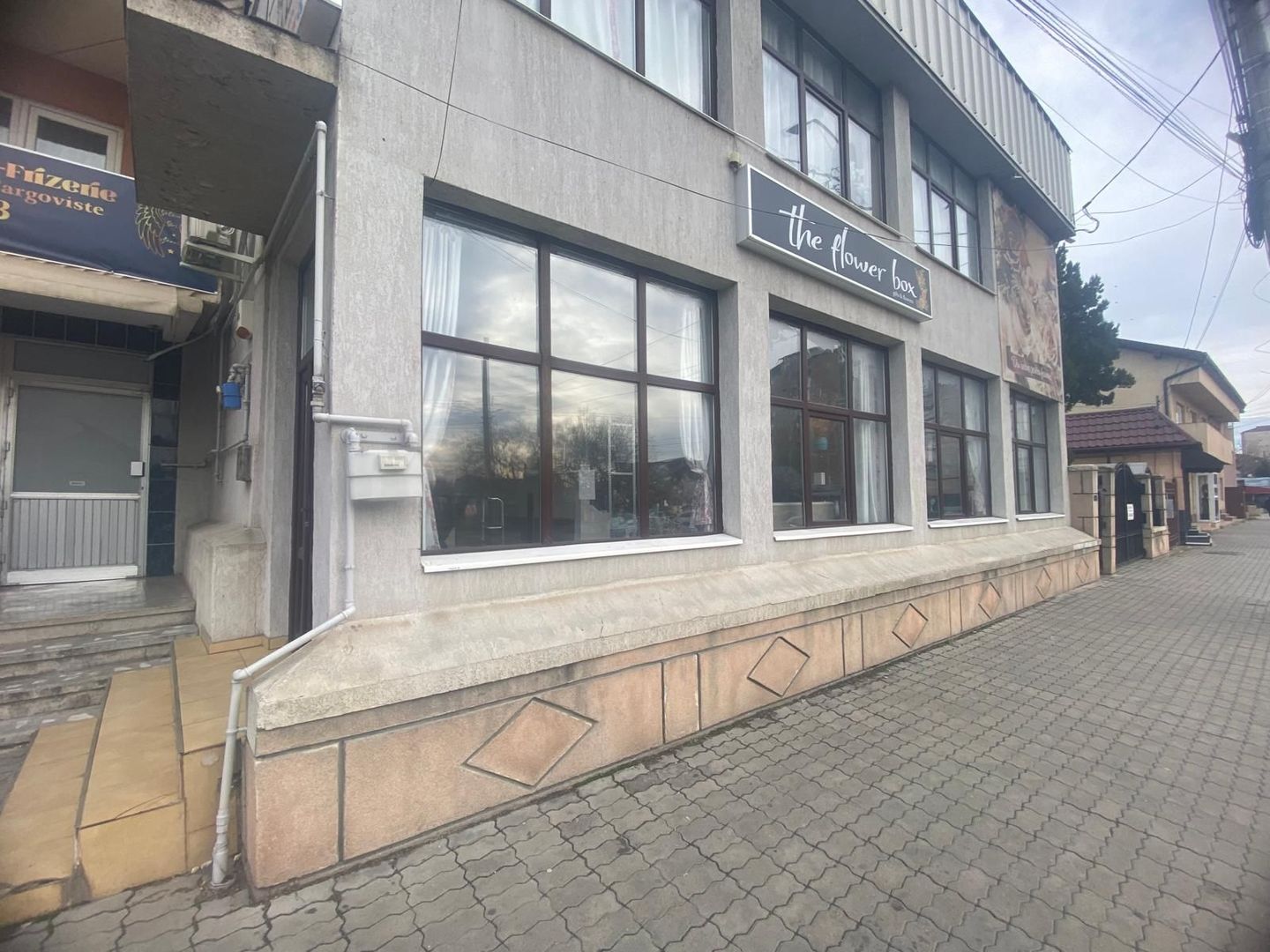 Spațiu comercial de închiriat, stradal - Târgoviște - M3 - Poză 6