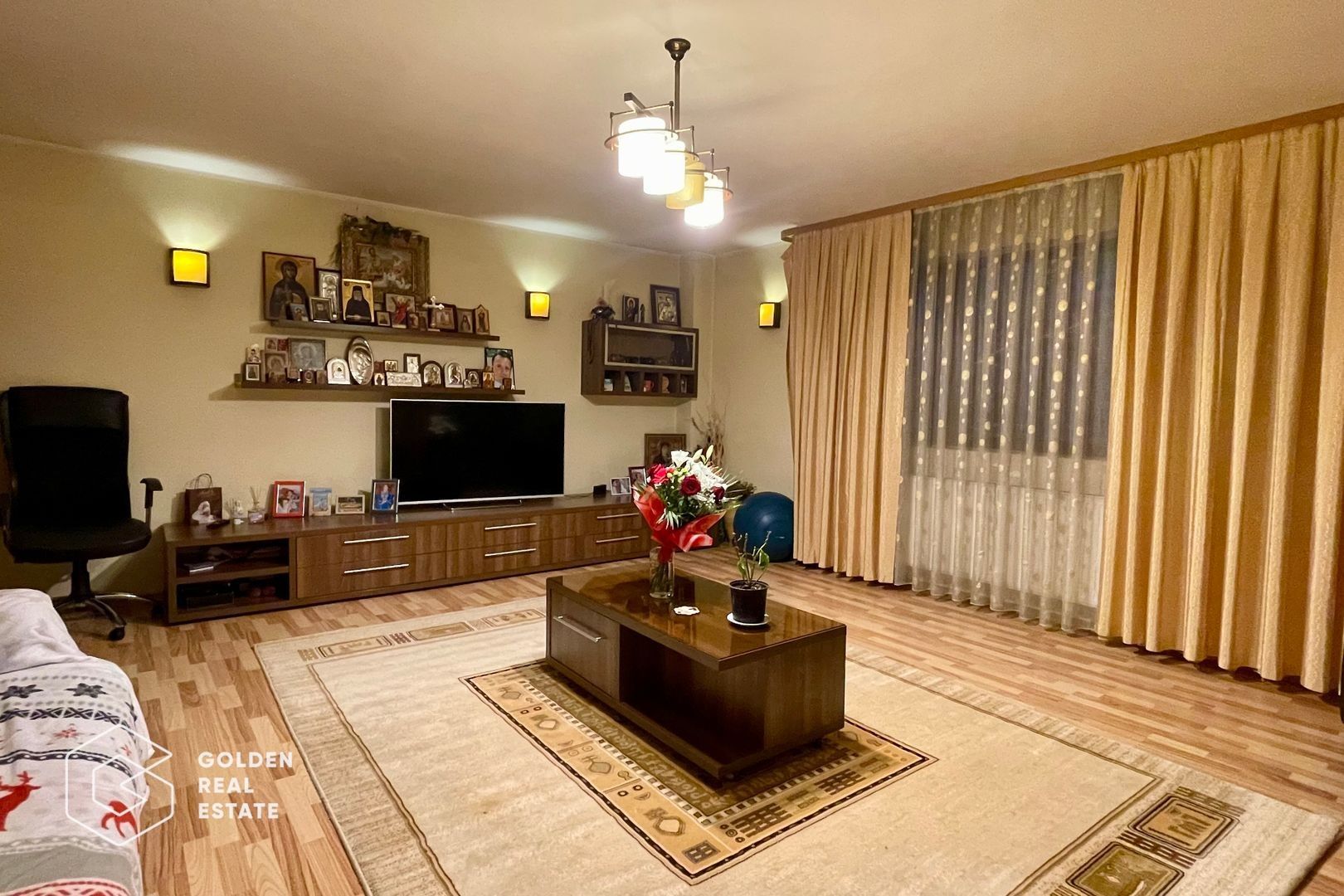 Casă generoasă pentru activități comerciale- Calea Vitan - Poză 1