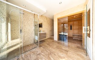 Casa 6 dormitoare+4 bai -1500 mp teren-Sacele - Poză 49