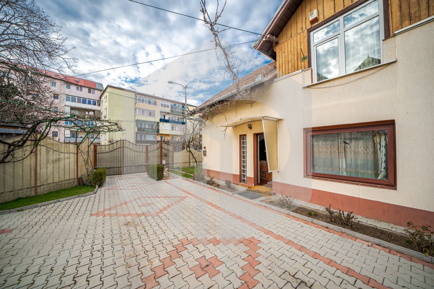 Casa individuala+ teren 609mp/ Terezian- Pretabilă clinică/gradiniță - Poză 5